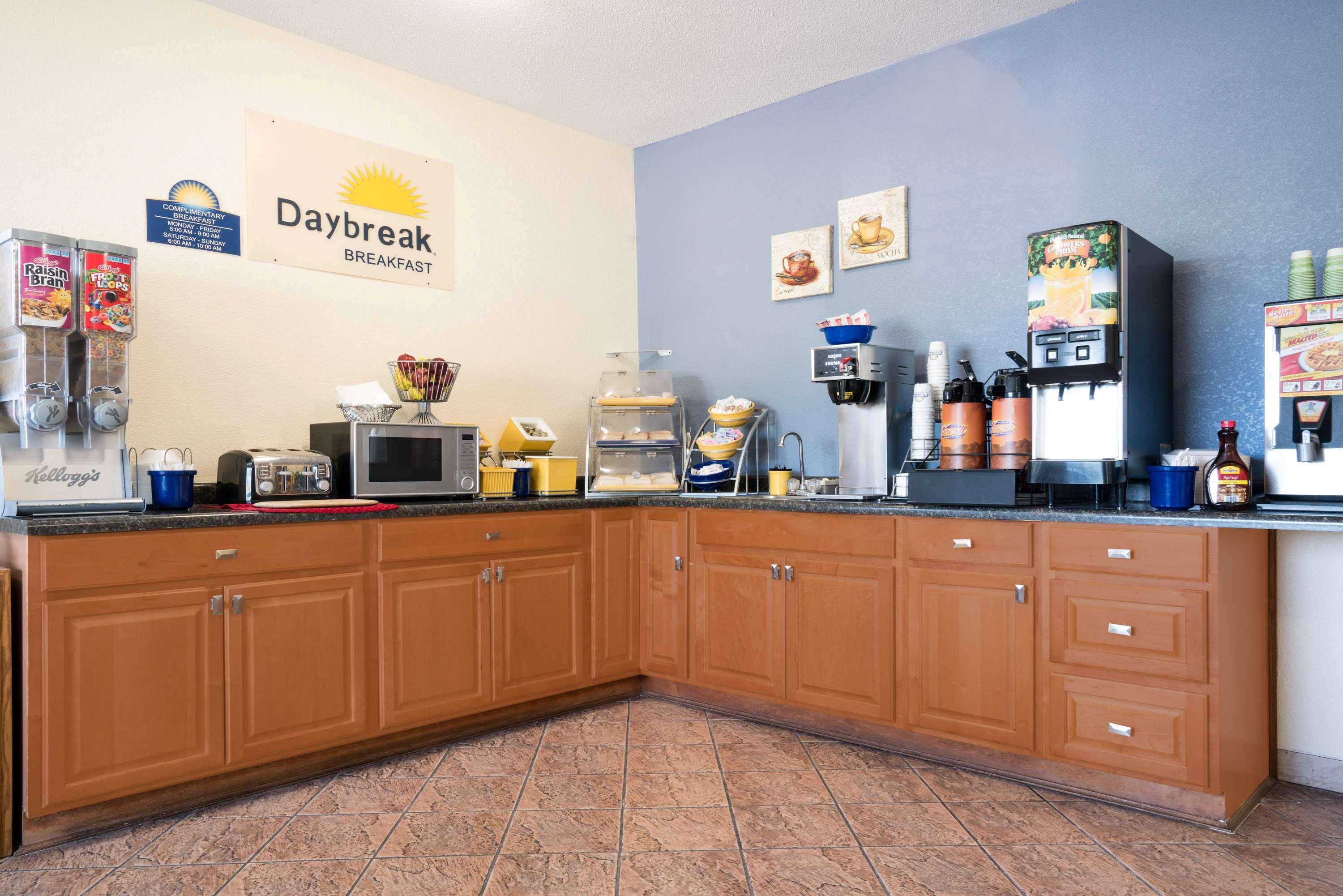Days Inn By Wyndham Mankato Dış mekan fotoğraf